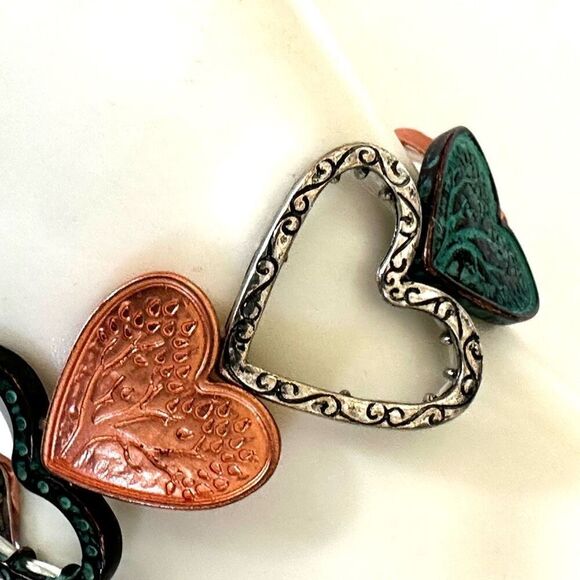 Heart stretchy bracelet - Picture 5 of 8